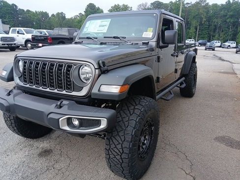New 2025 Jeep Gladiator Sport image 9