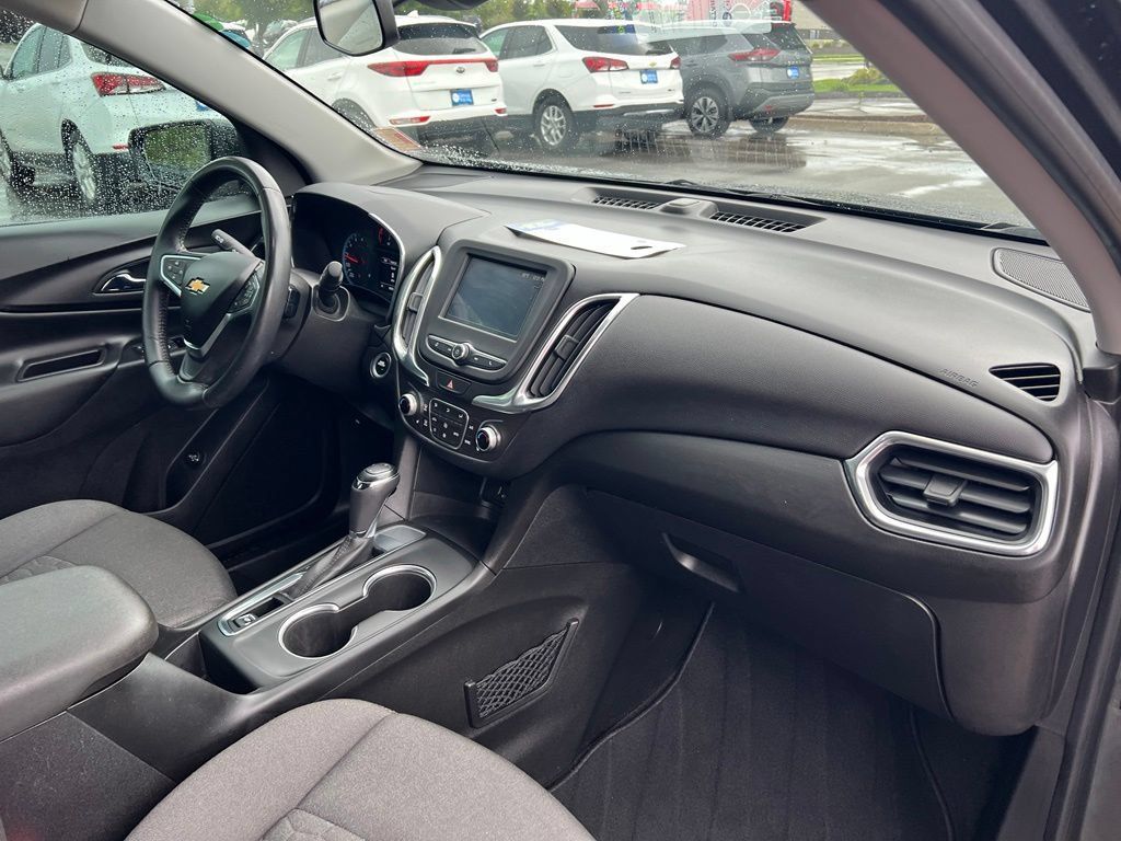 Used 2018 Chevrolet Equinox LT FWD image 30