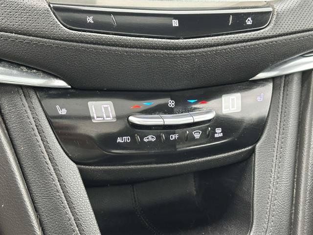 Used 2020 Cadillac XT5 Premium Luxury AWD/4WD image 19