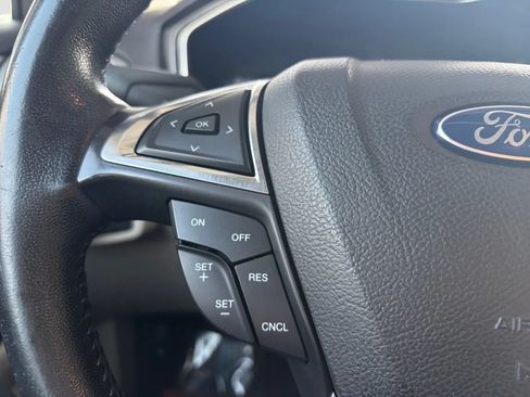 Used 2017 Ford Fusion Energi SE FWD image 30