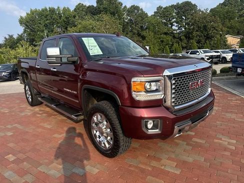 Used 2016 GMC Sierra 2500 Denali w/ Duramax Plus Package AWD/4WD image 38