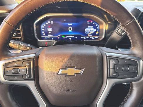 Used 2025 Chevrolet Silverado 2500 LTZ w/ LTZ Premium Package image 11