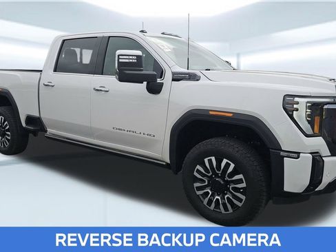 Used 2024 GMC Sierra 2500 Denali Ultimate image 4