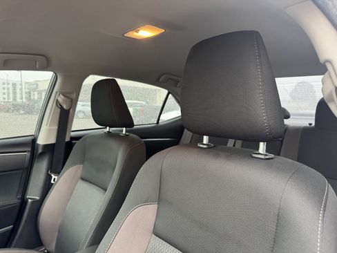 Used 2018 Toyota Corolla LE image 13