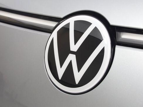 Used 2025 Volkswagen ID. Buzz Pro S image 19