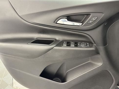 Certified 2020 Chevrolet Equinox LT w/ LPO, Floor Liner Package image 21