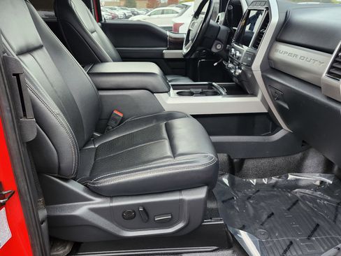 Used 2022 Ford F350 Lariat w/ Chrome Package image 18