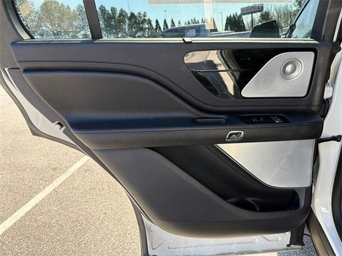 Used 2021 Lincoln Aviator Reserve w/ Equipment Group 201A image 22