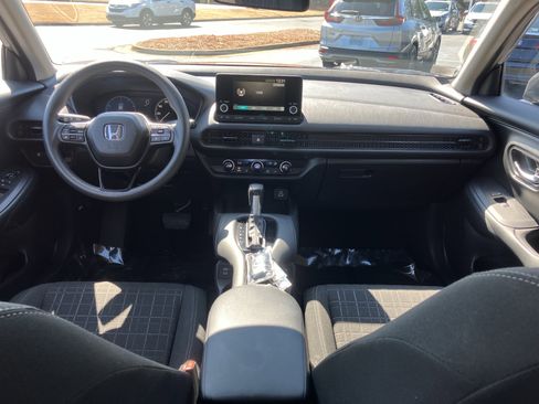 Certified 2025 Honda HR-V LX image 30