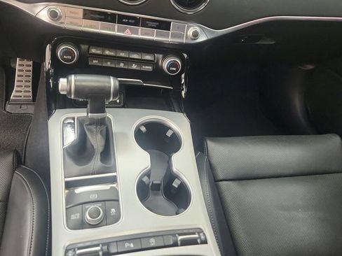 Used 2021 Kia Stinger GT1 RWD image 16