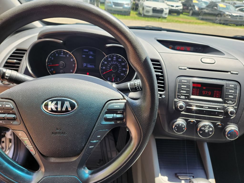 Used 2015 Kia Forte LX w/ Popular Package FWD image 10