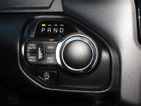 Used 2022 RAM 1500 Big Horn AWD/4WD image 18