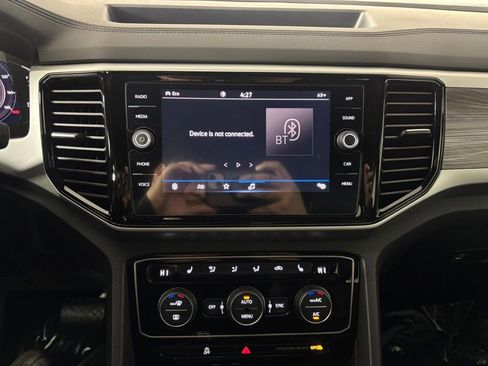 Used 2022 Volkswagen Atlas Cross Sport SE image 18