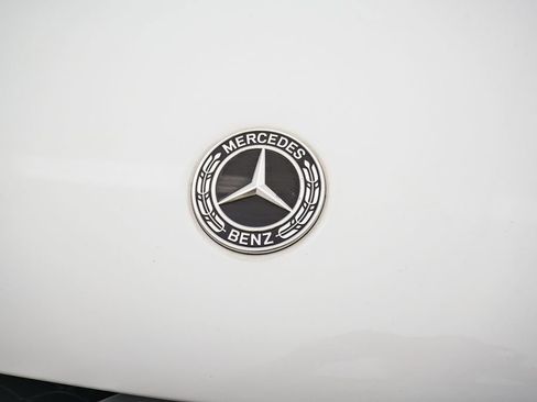 Used 2022 Mercedes-Benz GLC 300 4MATIC image 12