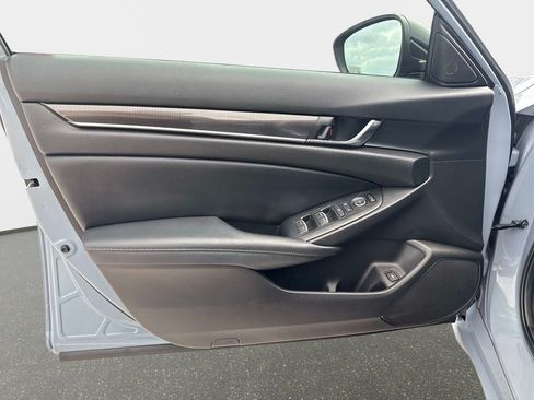 Used 2022 Honda Accord Sport image 15