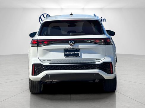 New 2026 Volkswagen Tiguan SEL R-Line image 4