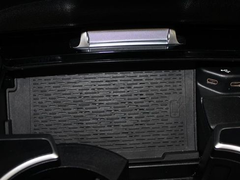 Used 2024 Mercedes-Benz GLS 450 4MATIC image 52