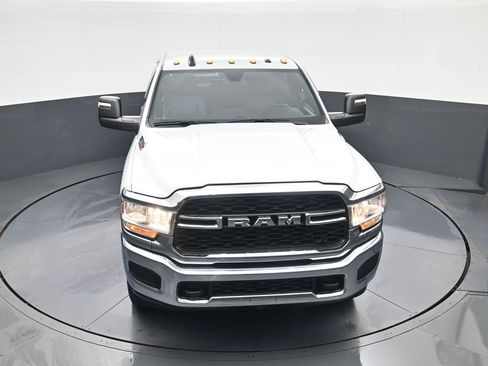 Used 2024 RAM 3500 Tradesman w/ Chrome Appearance Group image 26