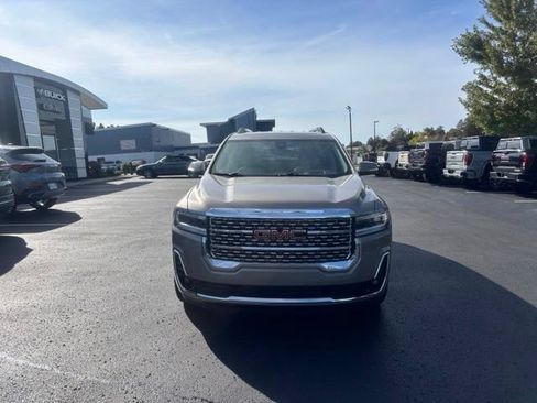 Used 2022 GMC Acadia Denali w/ Denali Ultimate Package AWD/4WD image 3