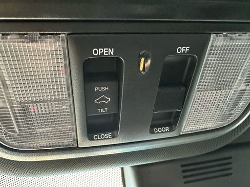 Used 2019 Honda Accord Sport image 38