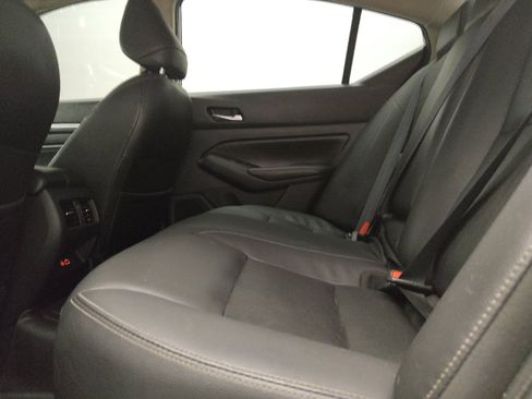 Used 2019 Nissan Altima 2.5 SL FWD image 18