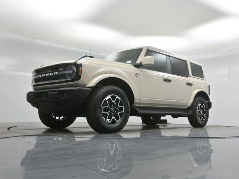 New 2026 Ford Bronco Outer Banks AWD/4WD image 43