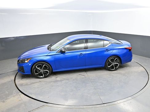 Used 2025 Nissan Altima 2.5 SR image 23