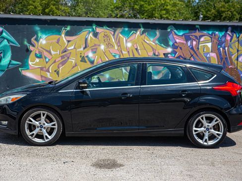 Used 2015 Ford Focus Titanium FWD image 23