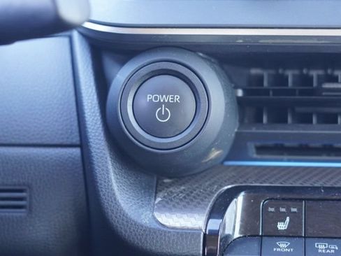 Used 2026 Toyota Prius XLE FWD image 25