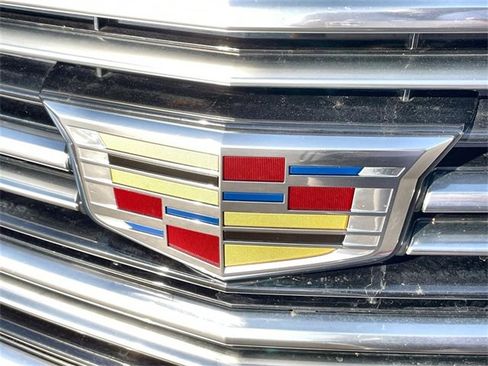 Used 2017 Cadillac XT5 Luxury w/ Driver Awareness Package image 33