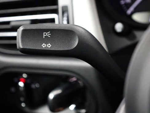 Certified 2026 Porsche Macan image 31