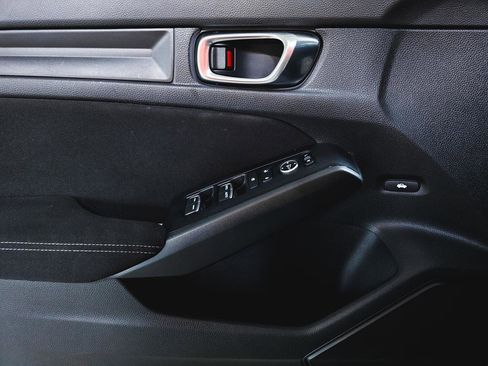 Used 2022 Honda Civic LX image 15