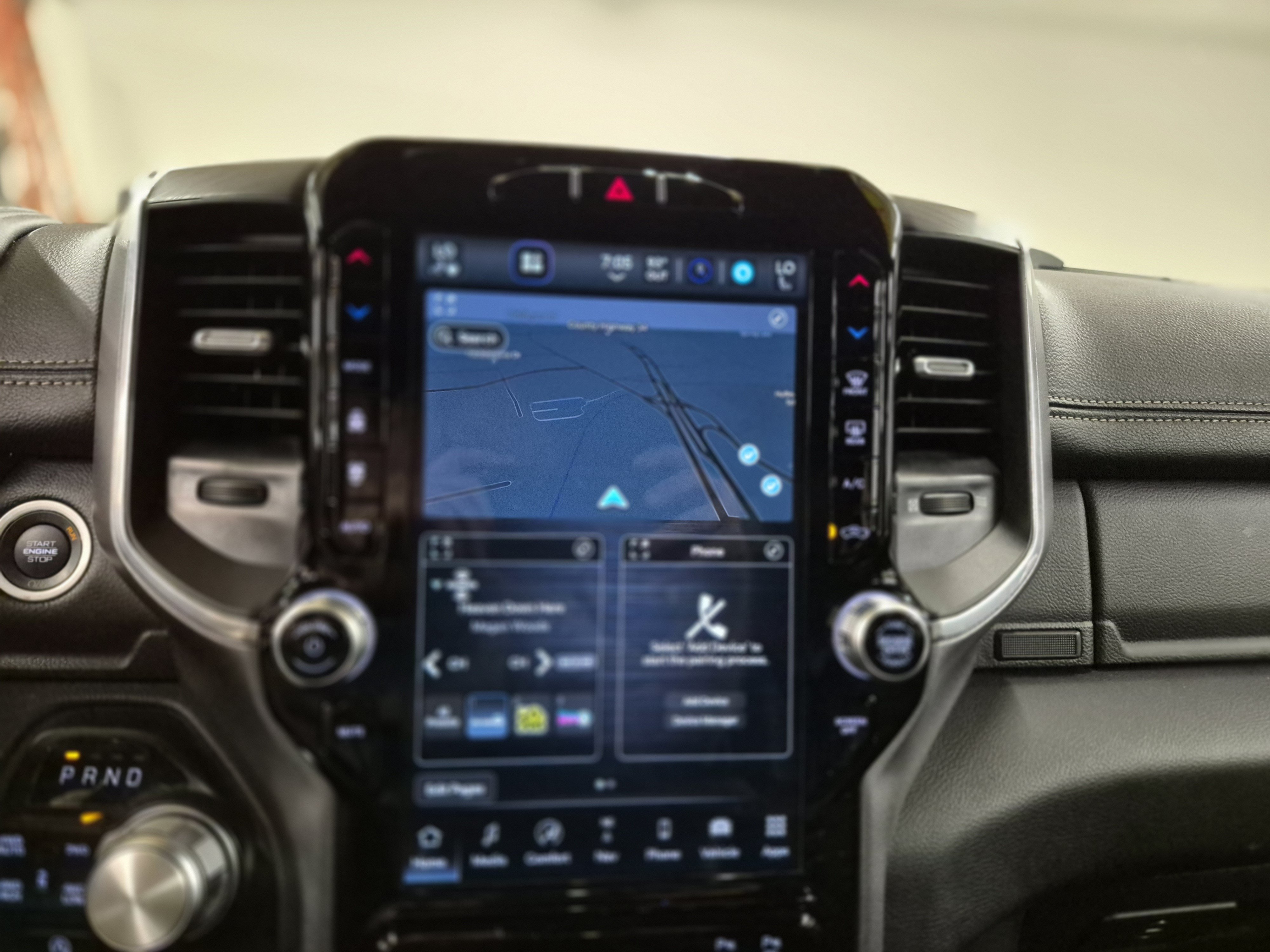 Used 2023 RAM 1500 Laramie AWD/4WD image 30