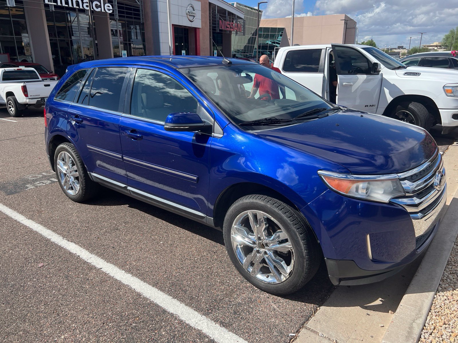 Used 2014 Ford Edge Limited w/ Driver Entry Package FWD image 8