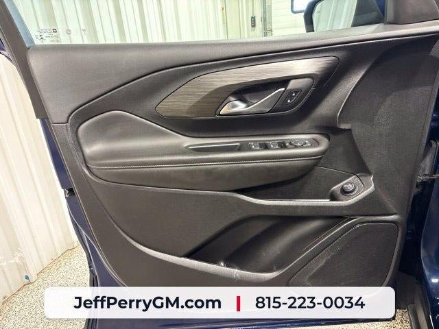 Used 2022 GMC Terrain SLE w/ Driver Convenience Package AWD/4WD image 12