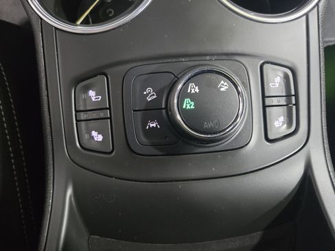 Certified 2022 GMC Terrain SLE w/ Driver Convenience Package image 13