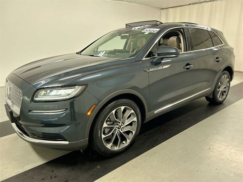 Used 2022 Lincoln Nautilus Reserve w/ Luxury Package image 5