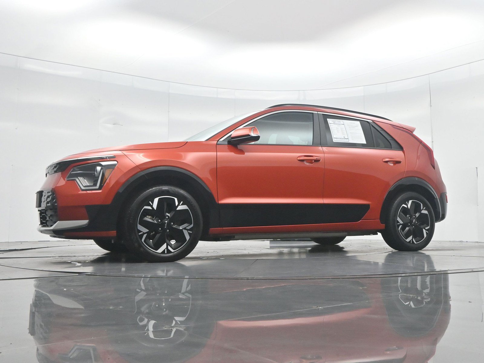 Used 2023 Kia Niro Wind FWD image 39