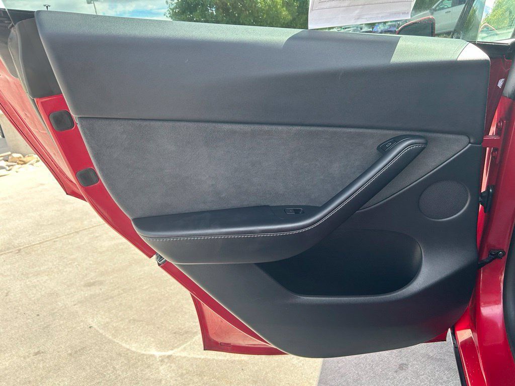 Used 2022 Tesla Model Y Performance AWD/4WD image 20