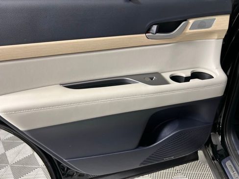 Used 2023 Hyundai Palisade Limited image 30