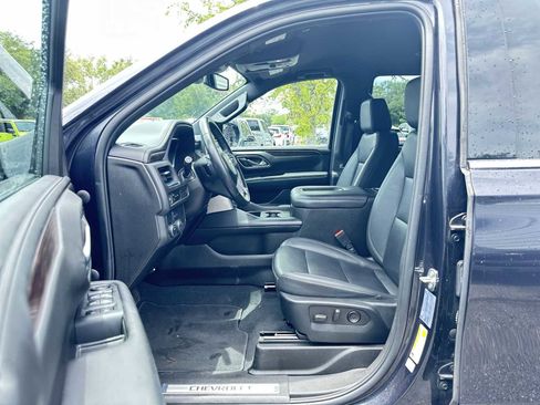 Used 2023 Chevrolet Tahoe LT RWD image 2
