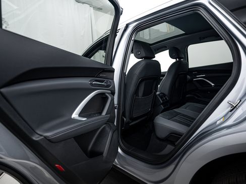 New 2025 Audi Q5 2.0T Premium Plus image 16