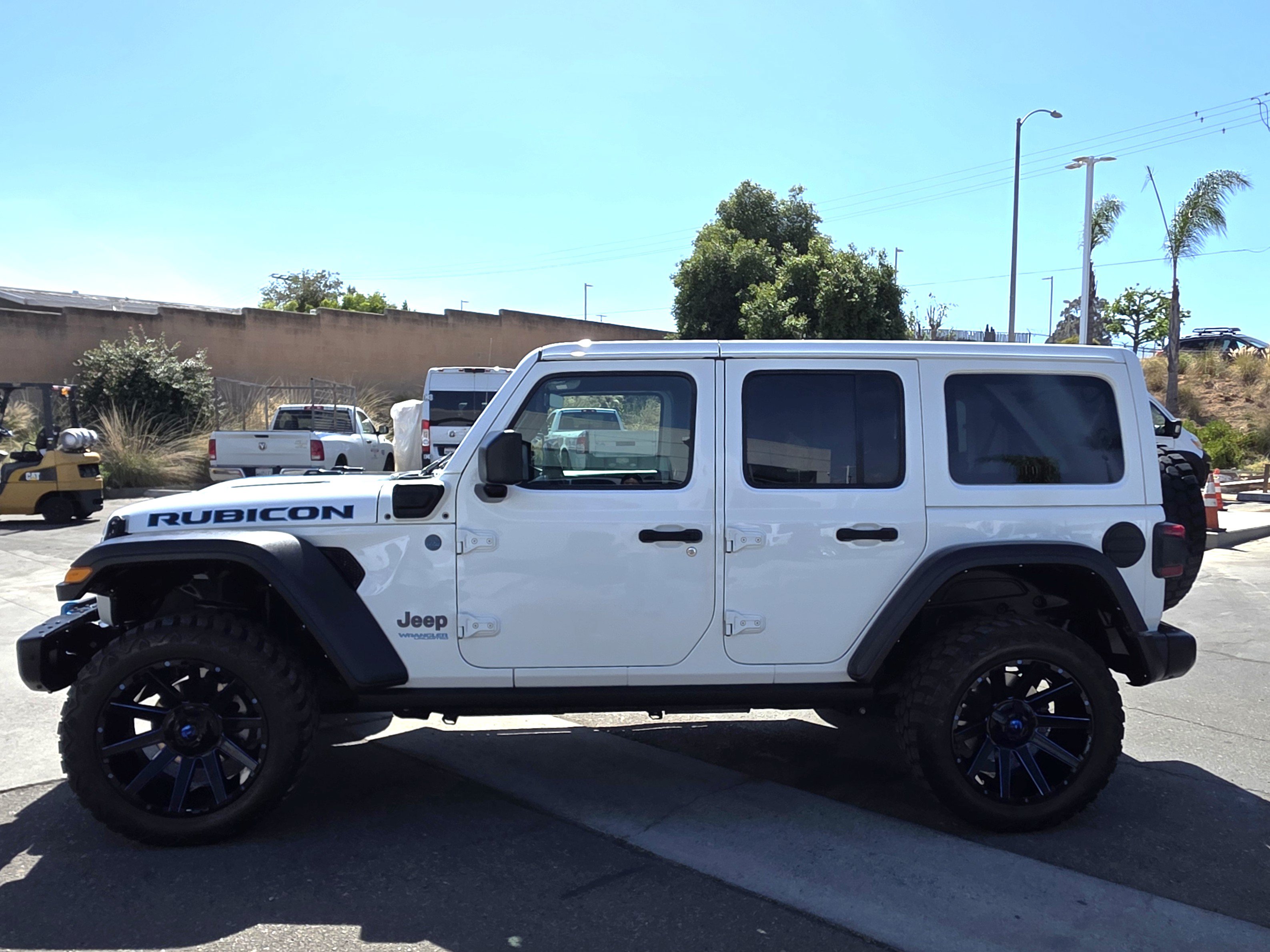 Used 2021 Jeep Wrangler Unlimited Rubicon 4xe w/ Steel Bumper Group AWD/4WD image 2