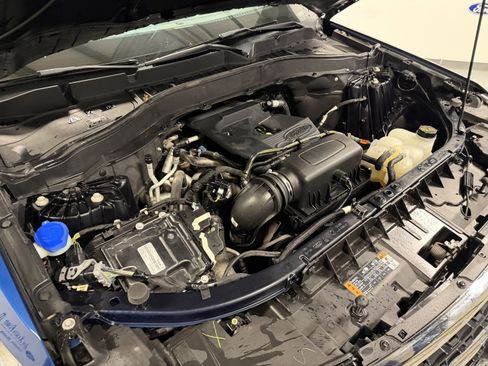 Used 2020 Ford Explorer XLT w/ Comfort Package image 35