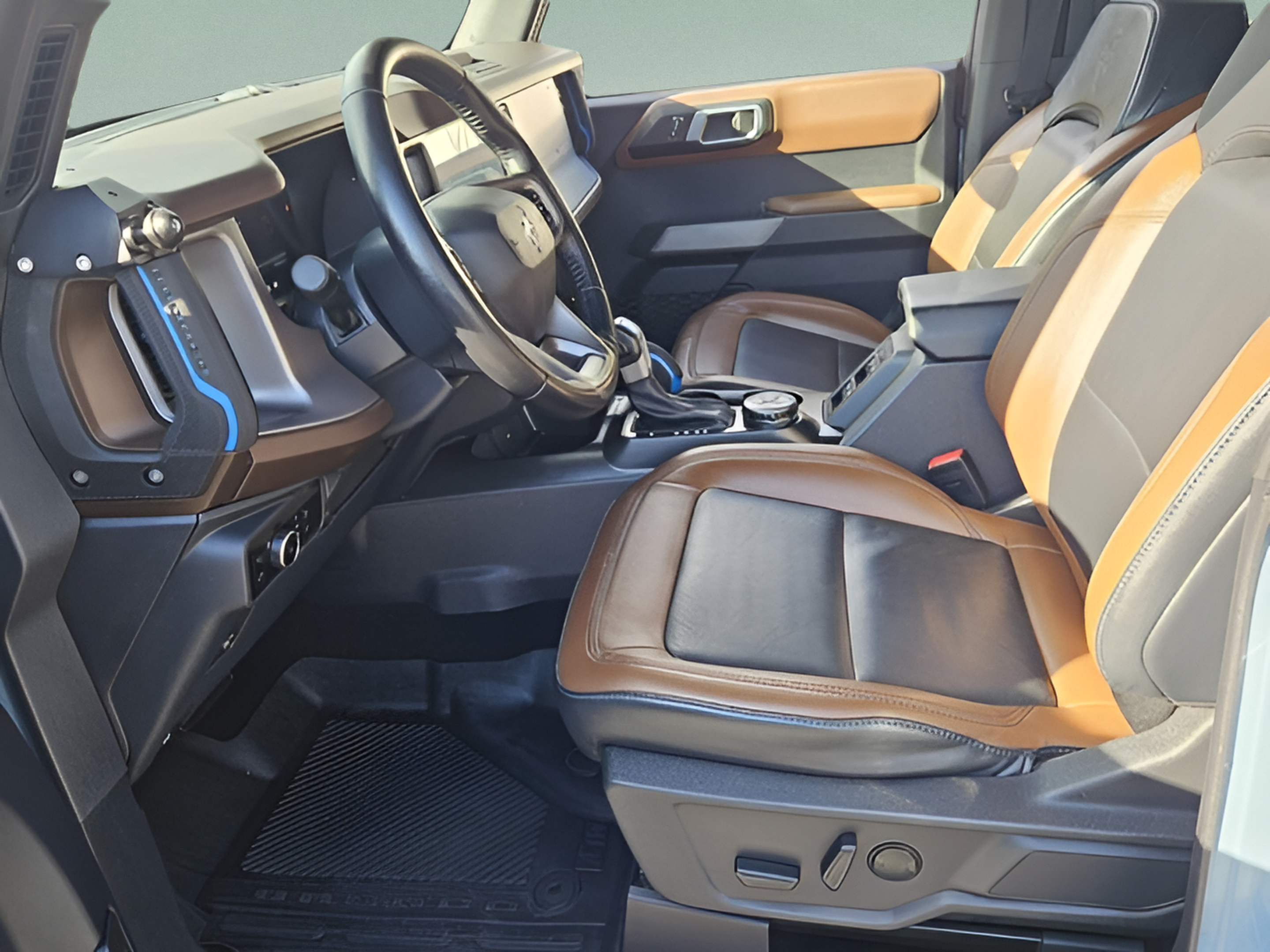 Used 2023 Ford Bronco Outer Banks AWD/4WD image 12