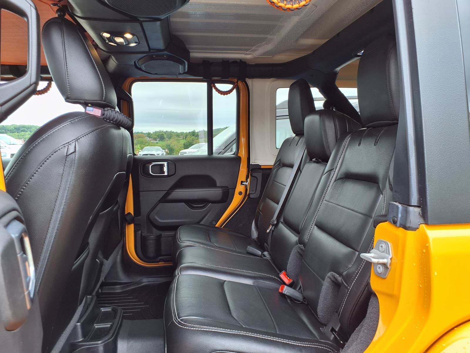 Used 2021 Jeep Wrangler Unlimited Sahara w/ Uconnect 4C Nav & Sound Group AWD/4WD image 10