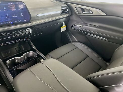 New 2026 Chevrolet Traverse LT w/ Driver Confidence Package FWD image 25