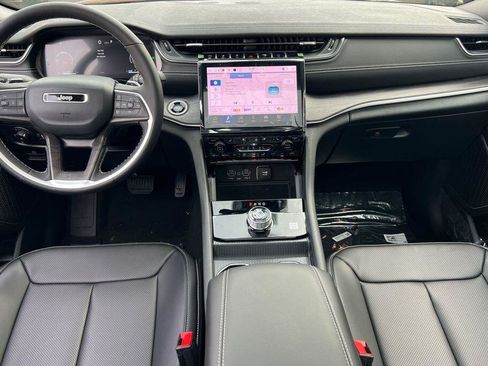 New 2025 Jeep Grand Cherokee L Limited w/ Luxury Tech Group II image 10