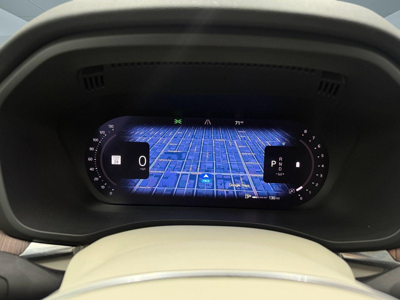 Used 2022 Volvo XC60 B5 Momentum FWD image 18