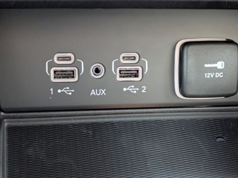 New 2025 Jeep Grand Cherokee Limited w/ Luxury Tech Group II image 23